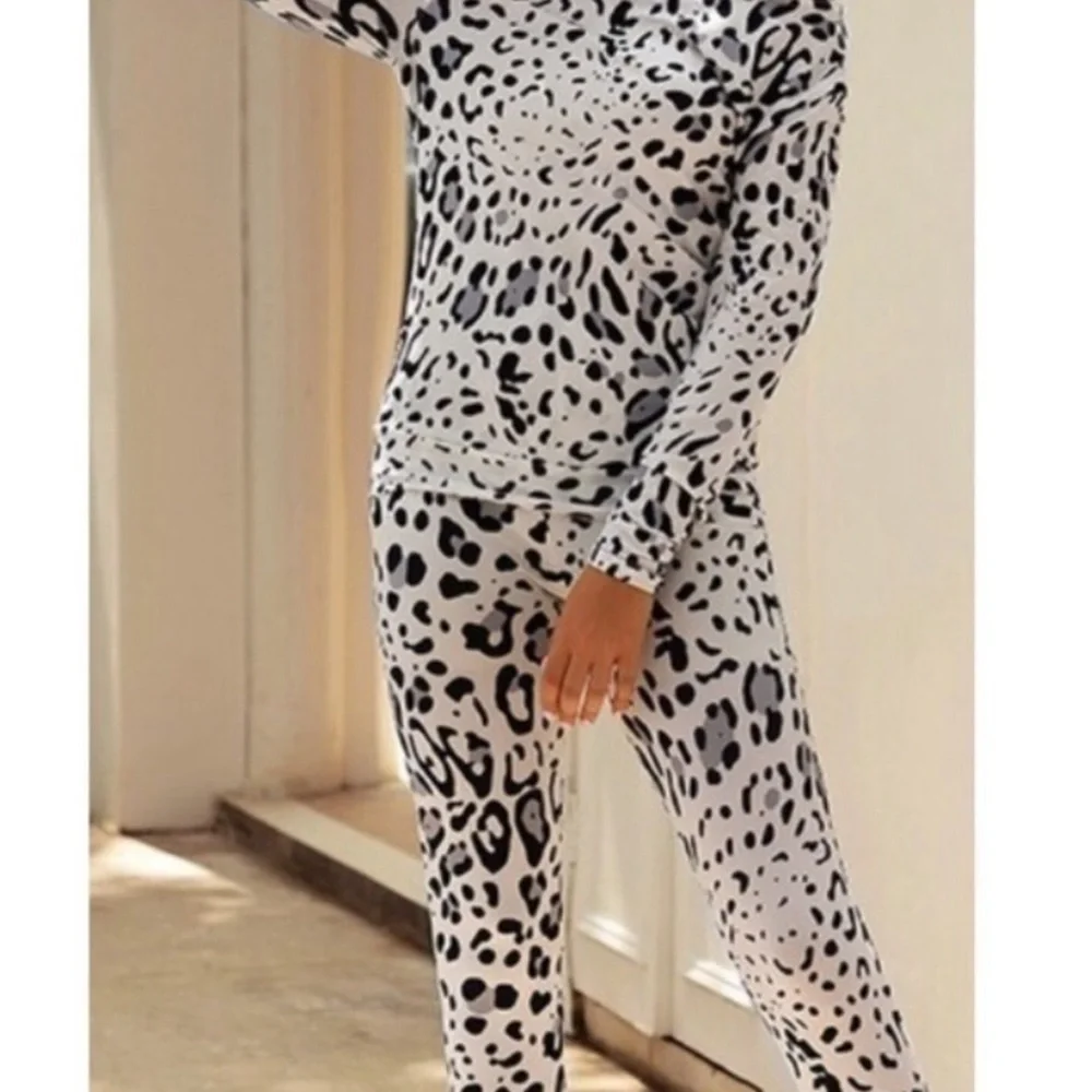 Two Piece Lounging Pants & Tops - Picture 3 of 7